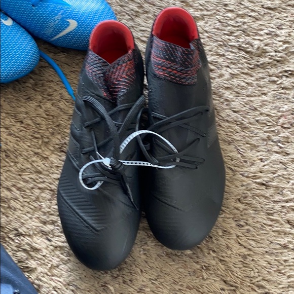 Adidas Nemeziz Soccer Cleats - Picture 2 of 5